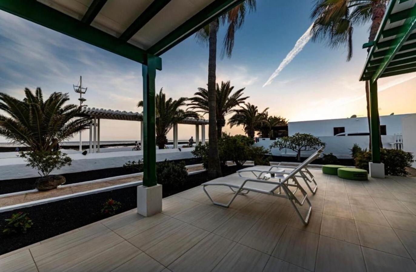 Luxury Villa Sea Front -La Orilla 플라야 온다 외부 사진
